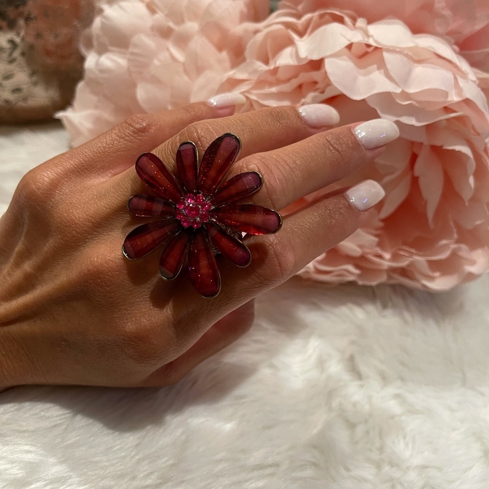 Large Flower Ring - Picture 5 of 5